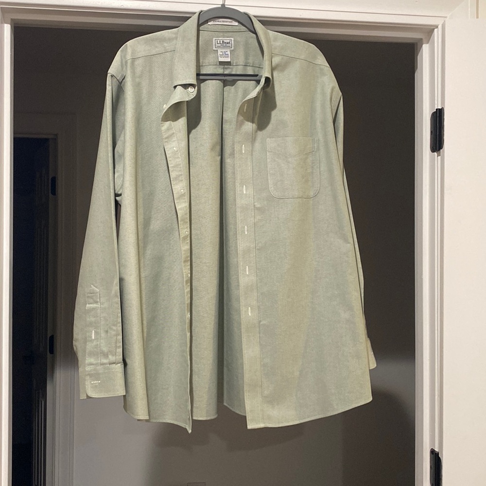 Green LL Bean Wrinkle Resistant Button Up